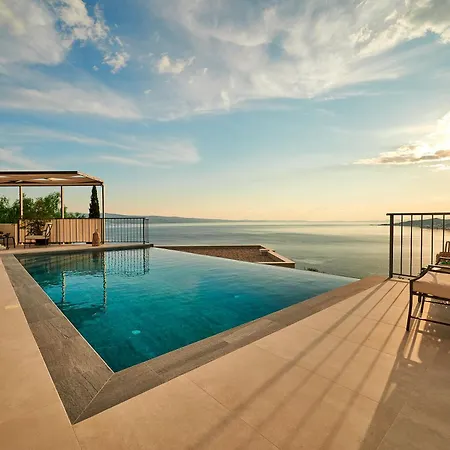Patria With Infinity Pool Lägenhet