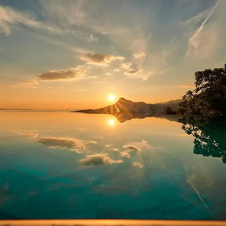 Patria With Infinity Pool Apartment