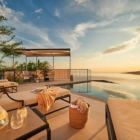 Patria With Infinity Pool * Omis