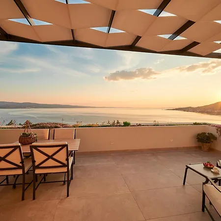Patria With Infinity Pool Apartment